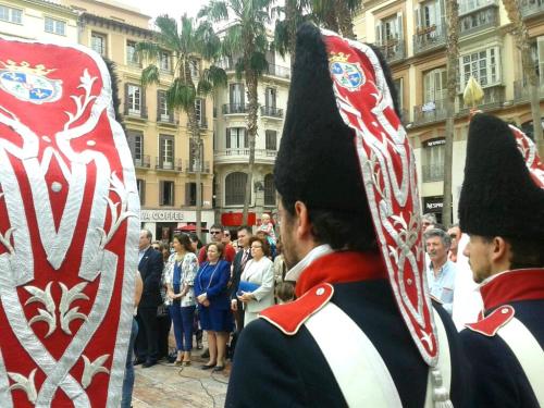 Homenaje_Teodoro_Reding_Malaga_general_2014_Plaza_de_la_Constitucion_Asociacion_Historico_Cultural_granaderos_Regimiento_Suizo_de_reding_autor_Paco_Cantos